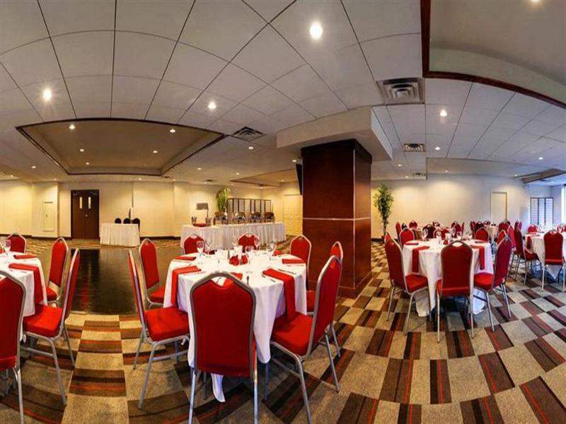 Four Points By Sheraton Victoria Gateway Лангфорд Экстерьер фото